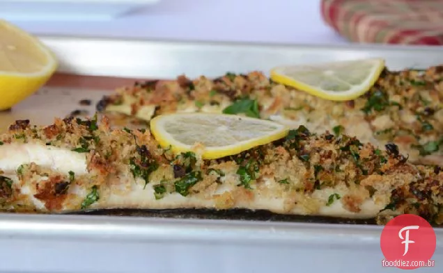 Peixe Assado Com Cobertura De Migalhas