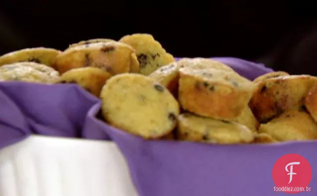 Muffins de milho de mirtilo com manteiga de baunilha