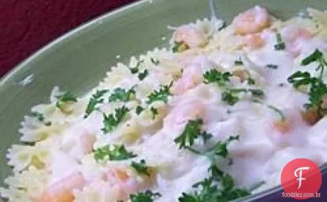 Alfredo de Fettucine de Scim com camarão