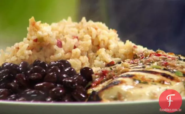 Frango marinado com Salsa com arroz mexicano