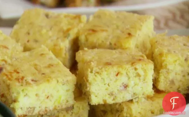 Pão de milho com cebolinha e mussarela