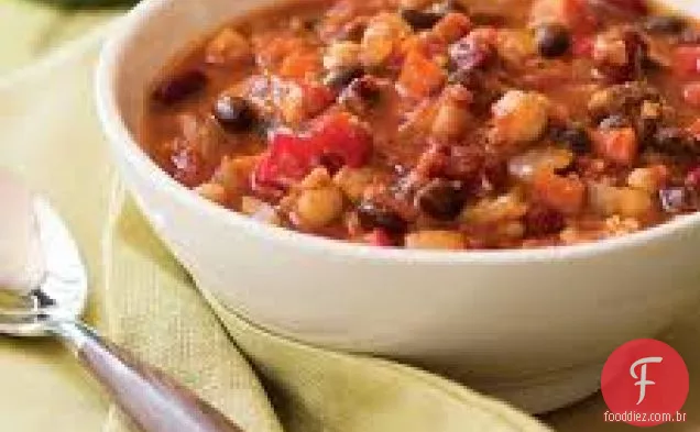 Chili vegetariano de três feijões