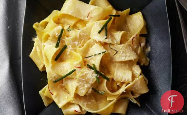 Pappardelle em creme de açafrão