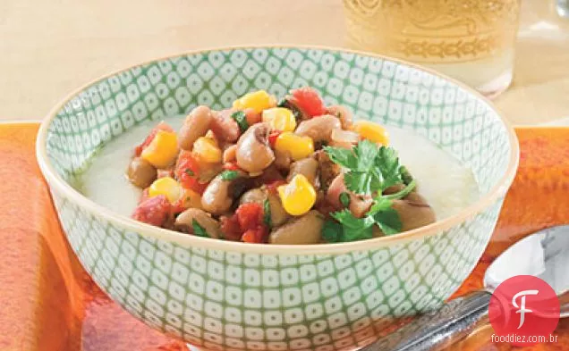 Hoppin ' John Stew Com Grãos De Queijo Cheddar Branco