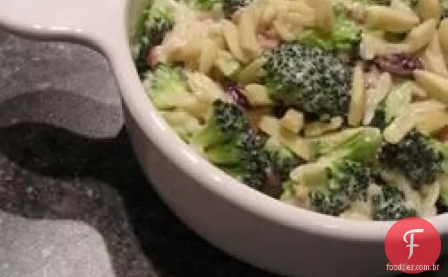 Salada De Brócolis Com Curry