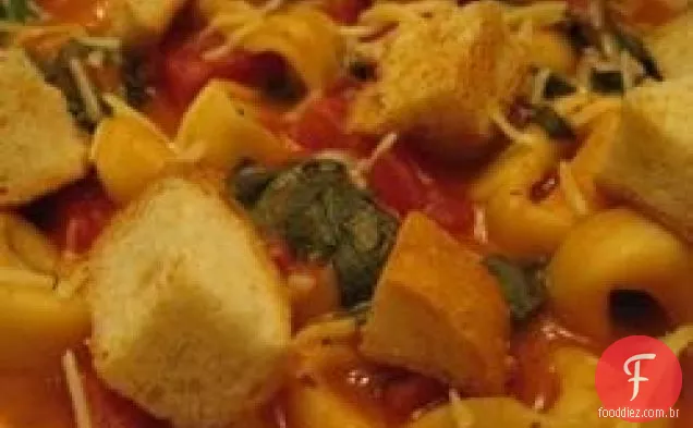 Sopa de tomate minuto com Tortellini