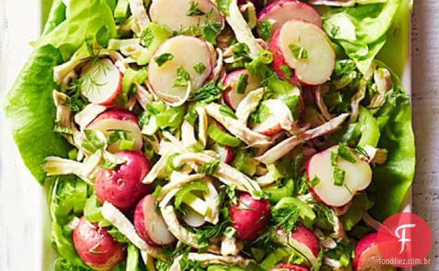 Salada de frango e batata com ervas