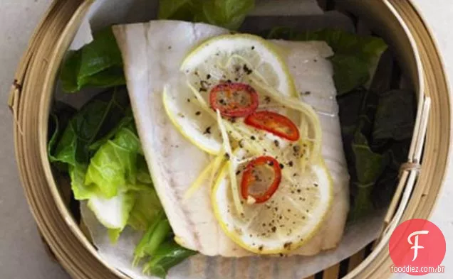 Peixe Cozido No Vapor Com Limão, Gengibre E Pimenta