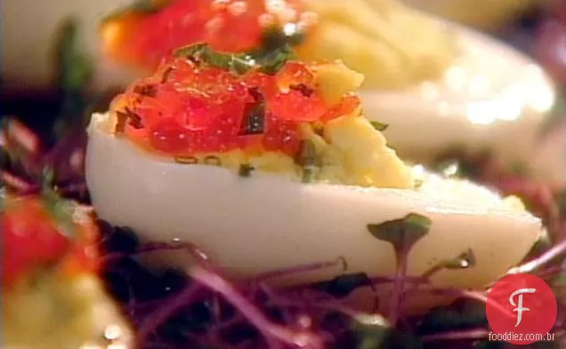 Ovos Recheados com Caviar: Yaitsa Farshirovanniye Krasnoy Ikroy