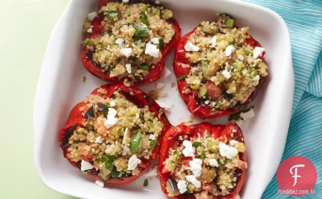 Quinoa e pimentos recheados vegetais