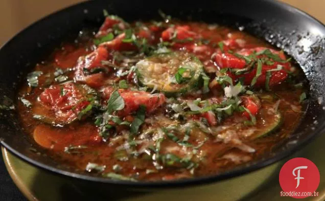 Abobrinha picante, pimenta e sopa de batata