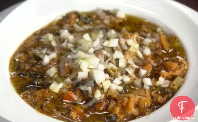 Ribollita (sopa de legumes, feijão e pão velho)