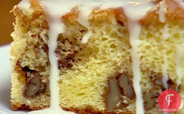 Bolo de noz-pecã com especiarias da Mama Neely