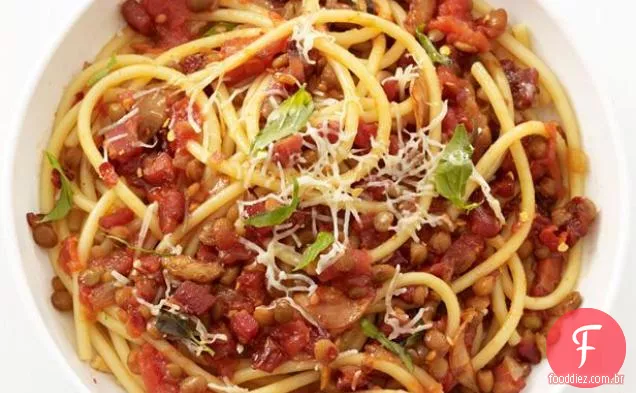 Macarrão com Pancetta e lentilhas