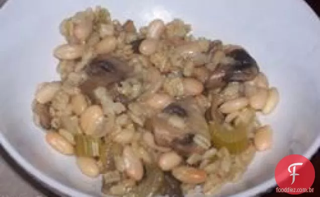 Cevada e cogumelos com feijão