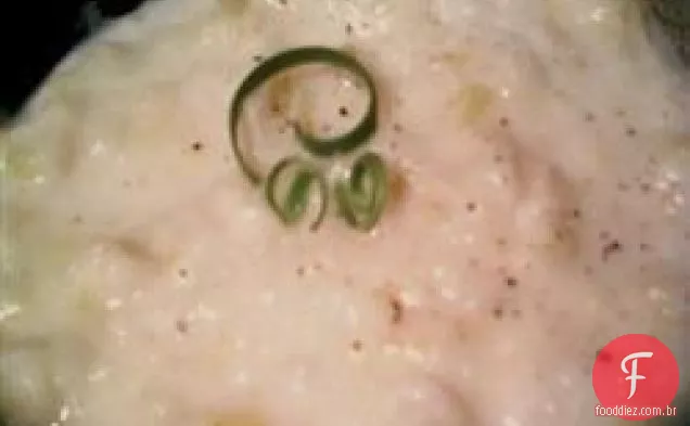 Sopa de alho-poró de batata Kristen