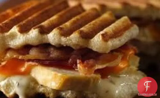 Frango rancho e Bacon Panini