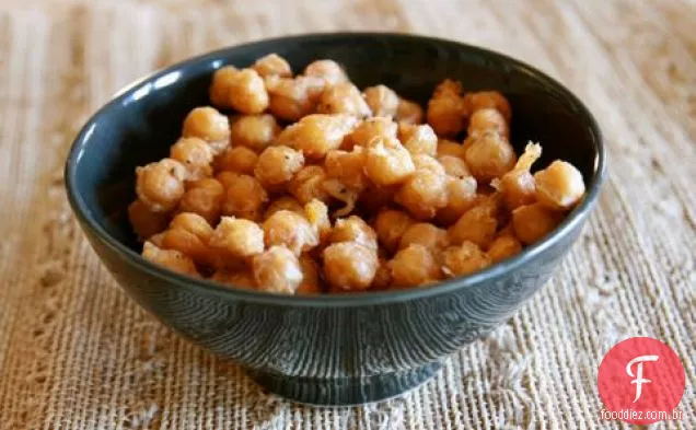 Grão De Bico Assado Com Parmesão E Páprica Defumada