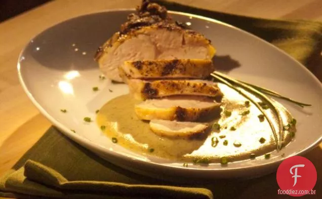 Costeletas de frango grelhadas com purê de alho