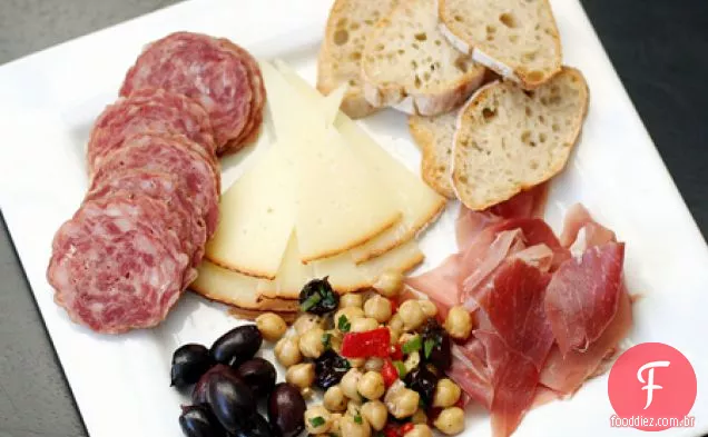Prato De Tapas Com Grão De Bico Marinado