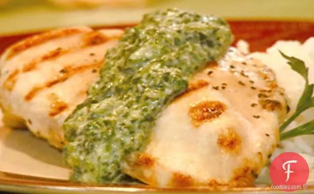 Frango Assado Com Espinafre Verde-Molho De Rábano