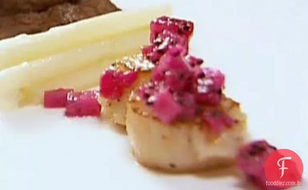 Vieiras grelhadas com Salsa De Fruta do Dragão