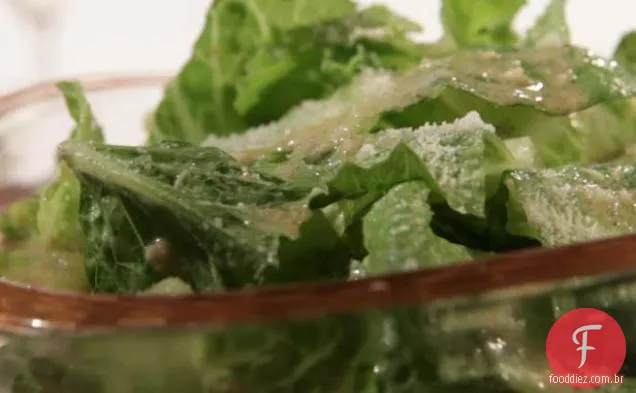Salada Romaine com vinagrete de parmesão