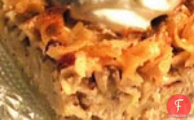 Pudim de macarrão com queijo de fazendeiro e mirtilos