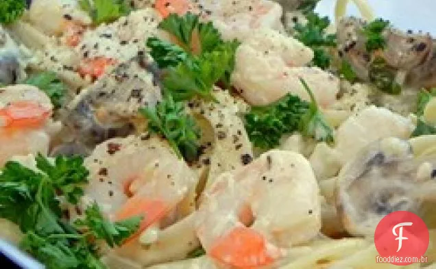 Camarão Fettuccine Alfredo