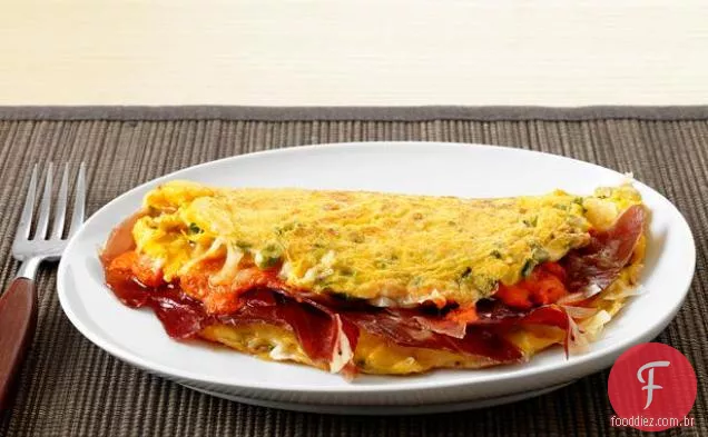 Omelete espanhol com molho Romesco