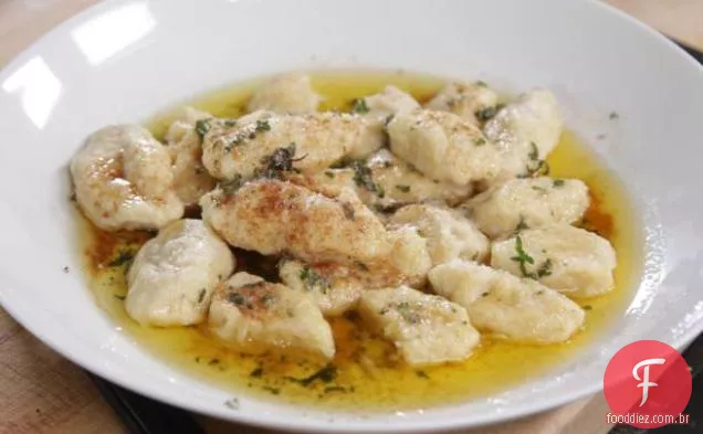 Mascarpone E Nhoque De Limão Com Molho De Tomilho Manteiga