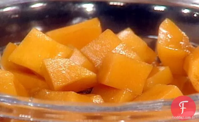 Abóbora em conserva com sálvia e cardamomo