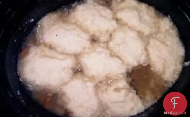 Sopa de Peru fogão lento com bolinhos