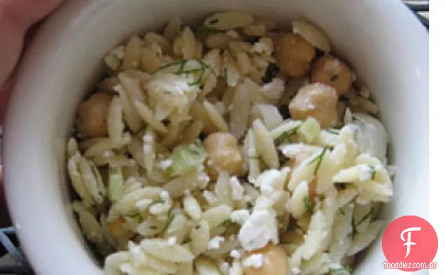 Salada Orzo Com Grão De Bico, Endro E Limão