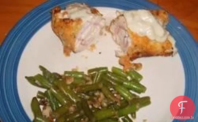 Frango Cordon Bleu com molho Mornay
