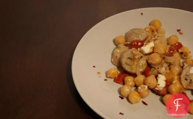 Salsicha De Frango Com Espinafre E Queijo Feta Com Feijão Garbanzo