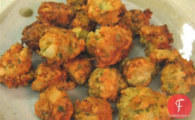 Sanha Pakoras (bolinhos de grão-de-bico)