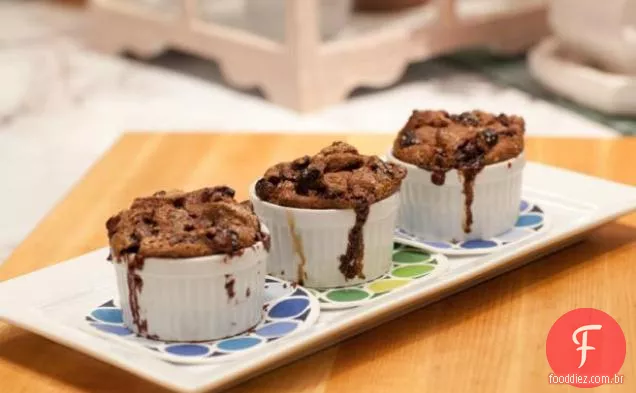 Pudim De Pão De Cereja Seco Com Chocolate
