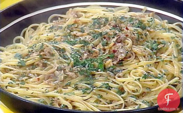 Linguini com molho de molusco