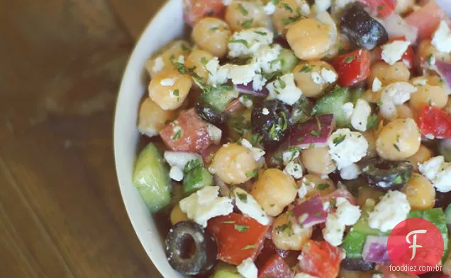Salada Mediterrânea De Grão-De-Bico