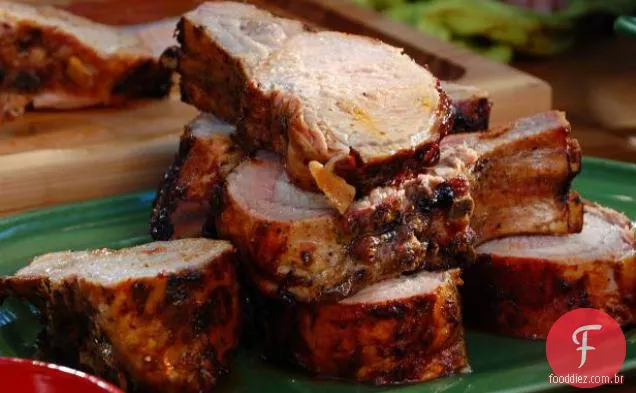 Cremalheira grelhada da carne de porco com molho do BBQ do vinagre do Xerez