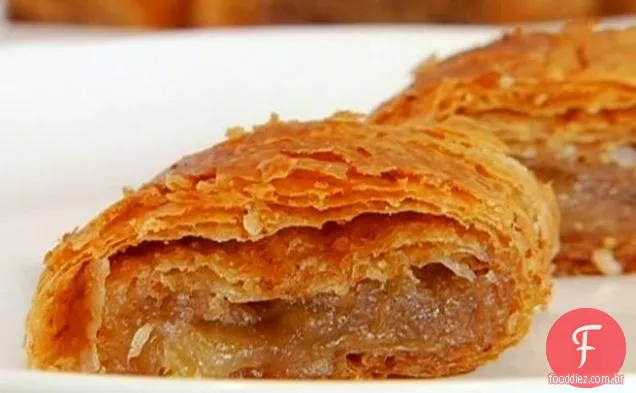 Mamo's Apple Strudel
