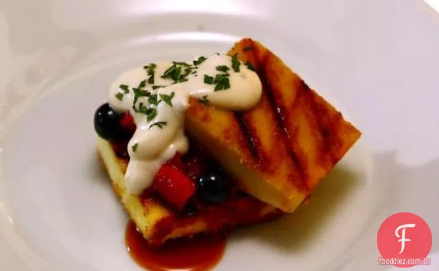 Bolo de Libra grelhado com bagas bêbadas e Syllabub