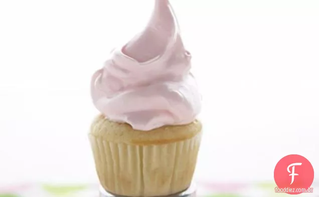 Cupcakes clássicos com cobertura de merengue de limão