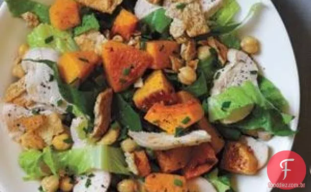 Salada De Frango, Abóbora E Grão De Bico Com Molho De Tahine