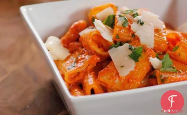 Massa de pimenta vermelha assada rápida e fácil
