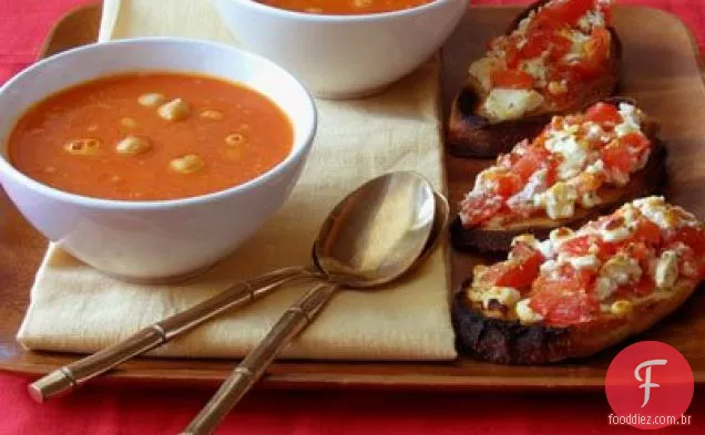 Guisado De Grão De Bico Temperado Com Torradas De Queijo Feta