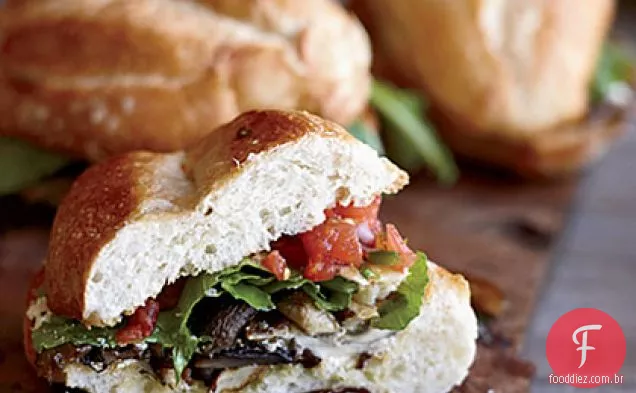 Tortas de queijo de cogumelo e cabra