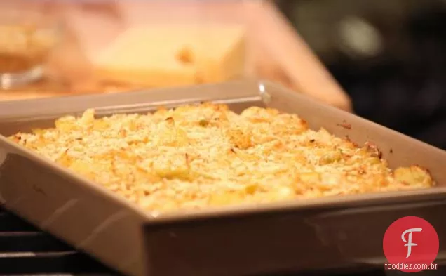 Gratinado de couve-flor com pão ralado de alho