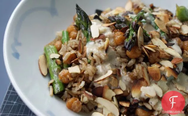 Grão de bico frito e aspargos com arroz integral e limão Ta